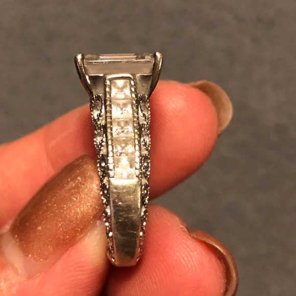 Emerald cut CZ ring on silver tone mounting - Picture 5 of 7